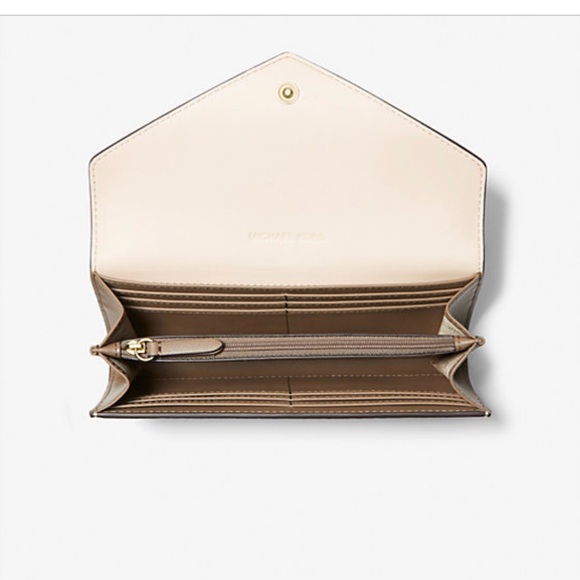 Michael Kors Wallet - Picture 2 of 5